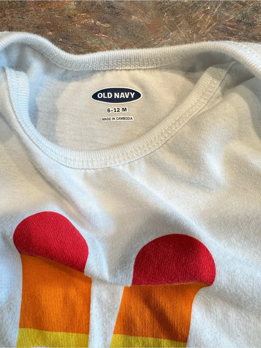 🤑EU Old Navy Rainbow Peace Bodysuit Onesie🤑